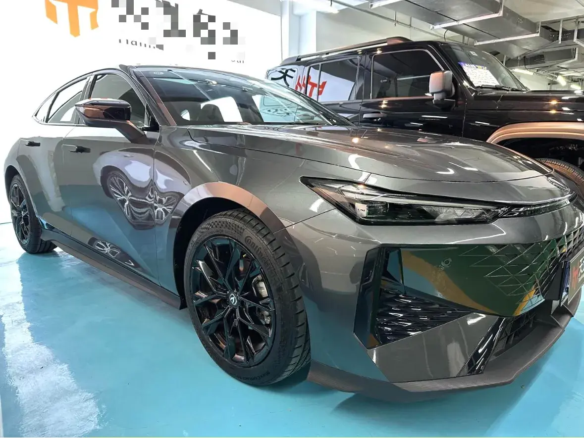 2024 CHANGAN UNI-V thumbnail 3