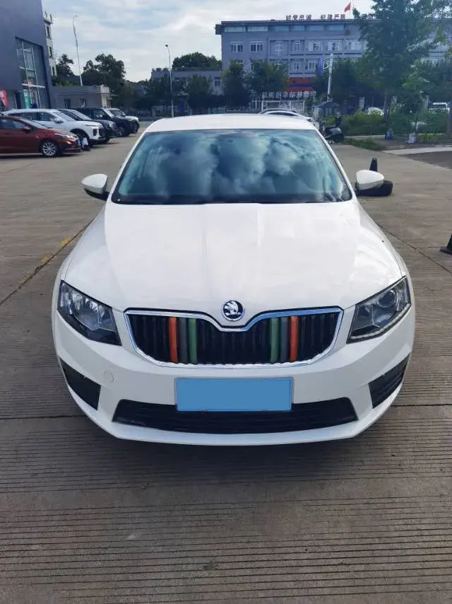 2017 SKODA OCTAVIA thumbnail 2