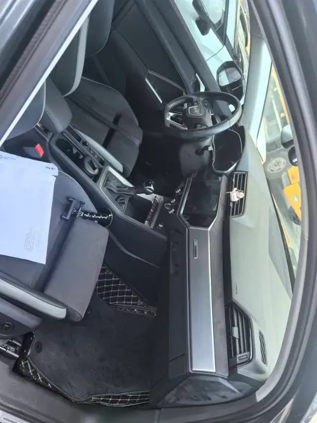 2022 AUDI Q3 thumbnail 2