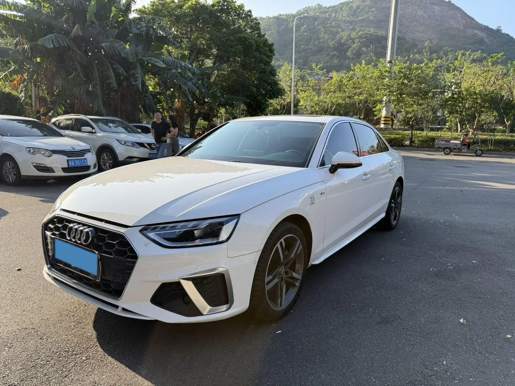 2020 AUDI A4L view 1
