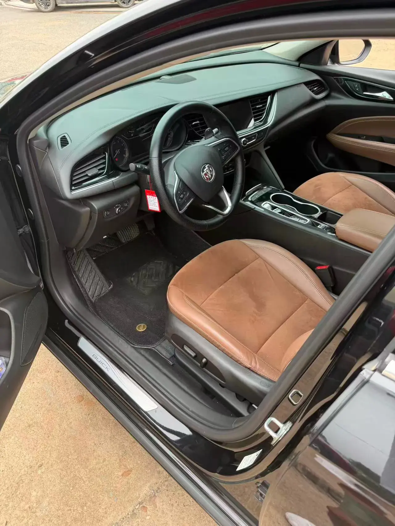 2022 BUICK REGAL thumbnail 3