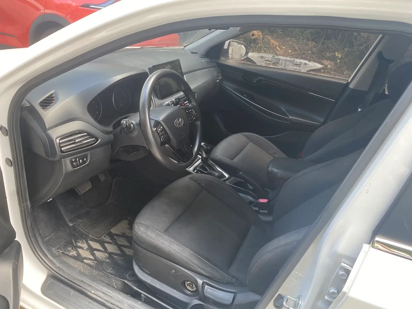 2020 HYUNDAI CELESTA thumbnail 2