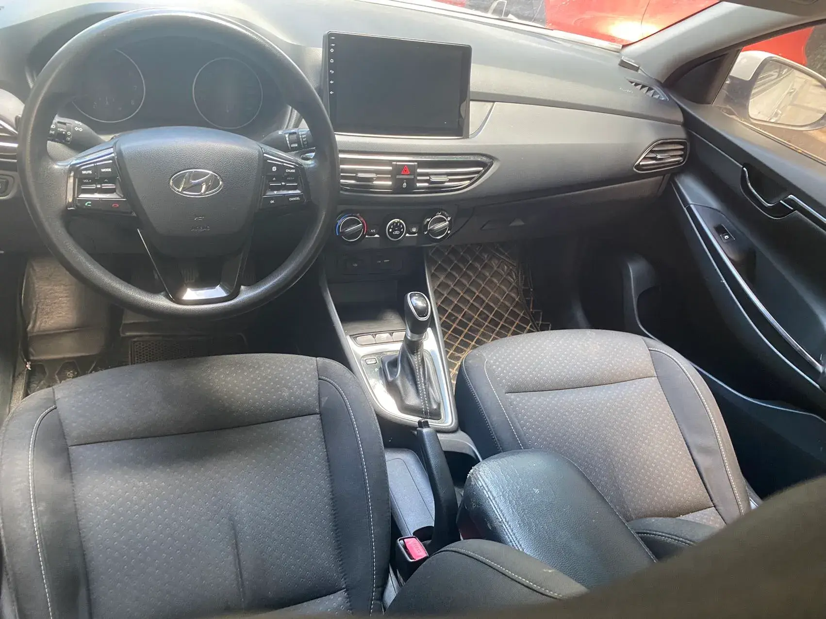 2020 HYUNDAI CELESTA thumbnail 4