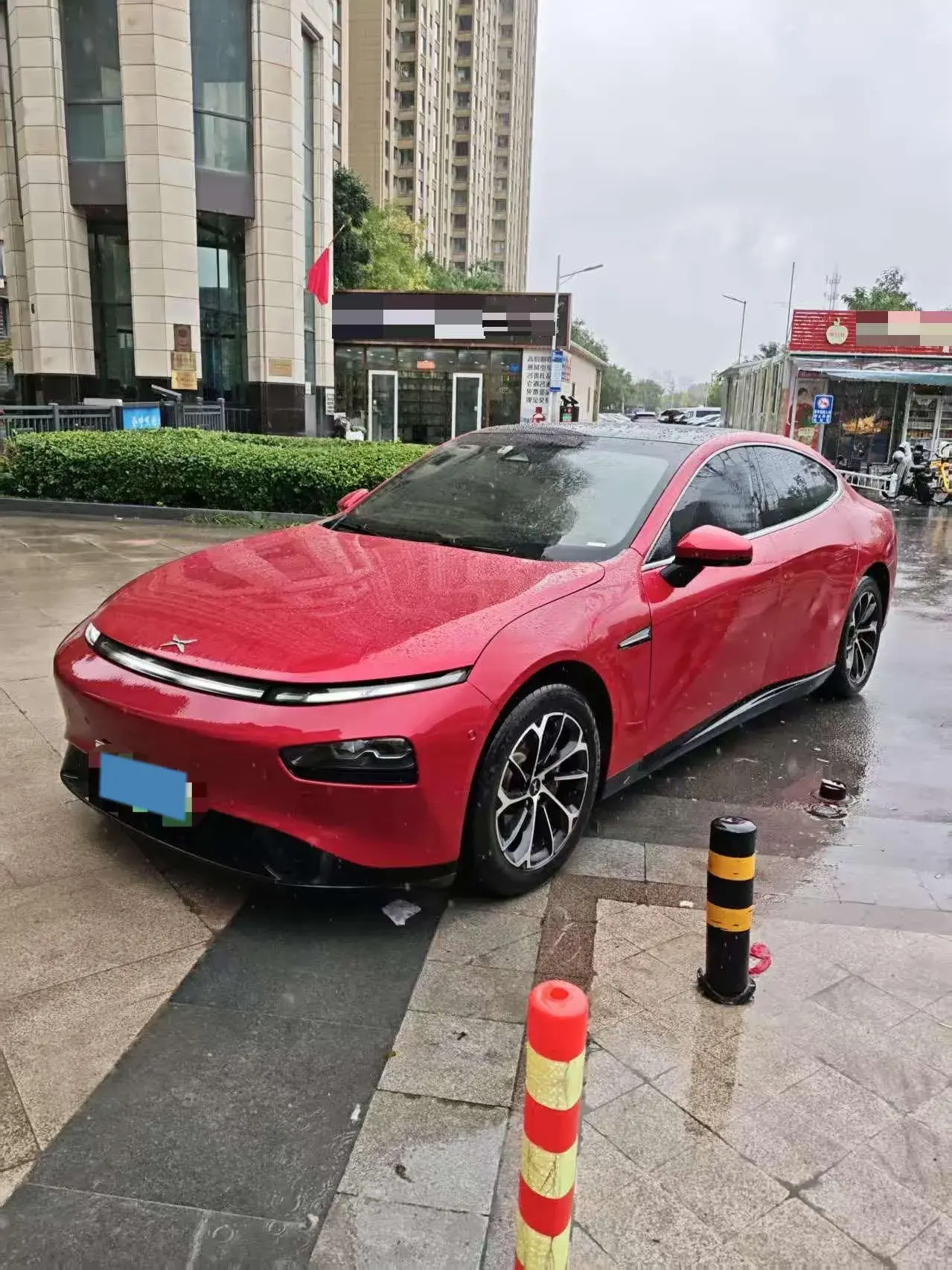 2020 XPENG P7 view 1