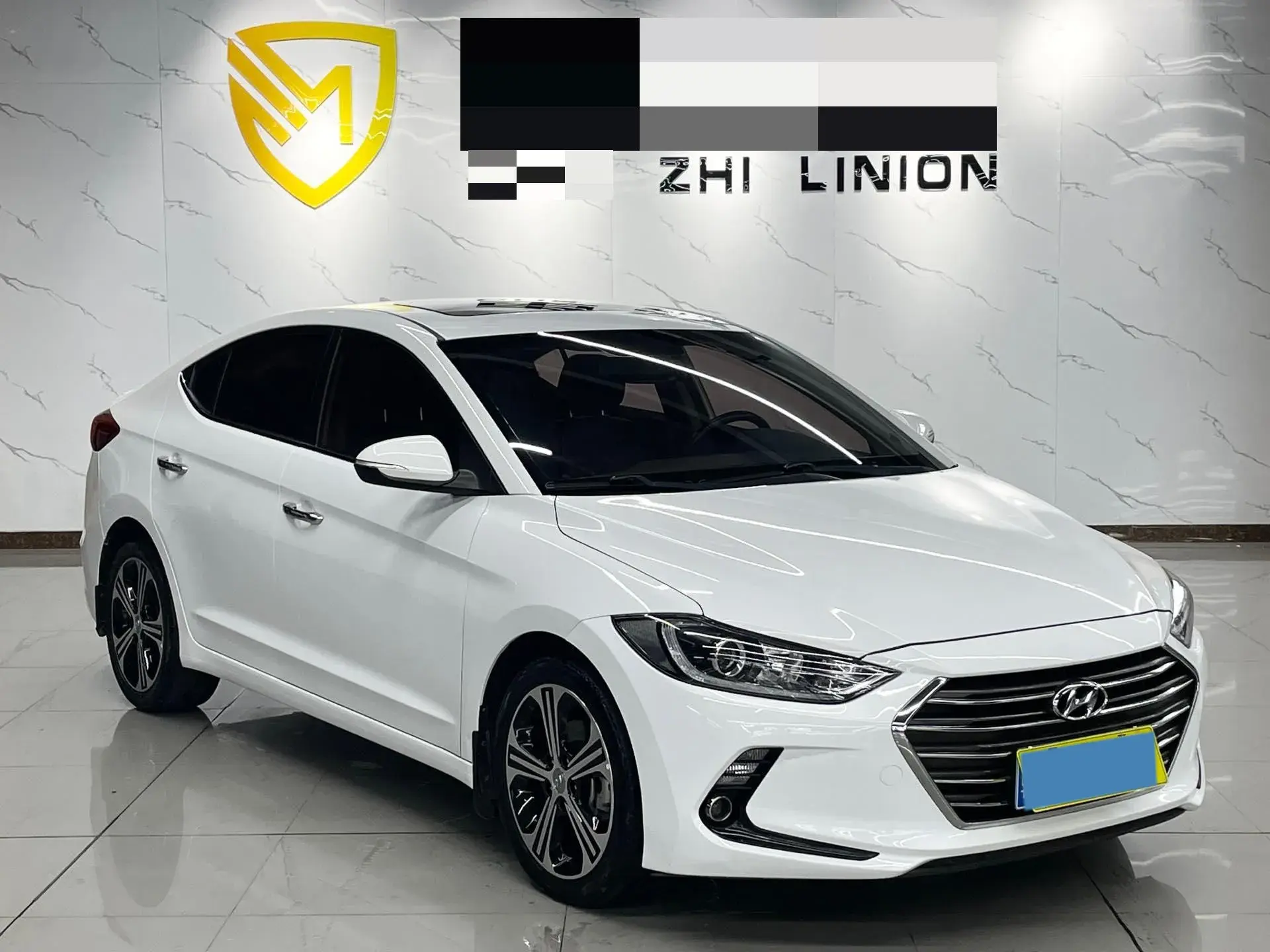 2018 HYUNDAI ELANTRA thumbnail 3
