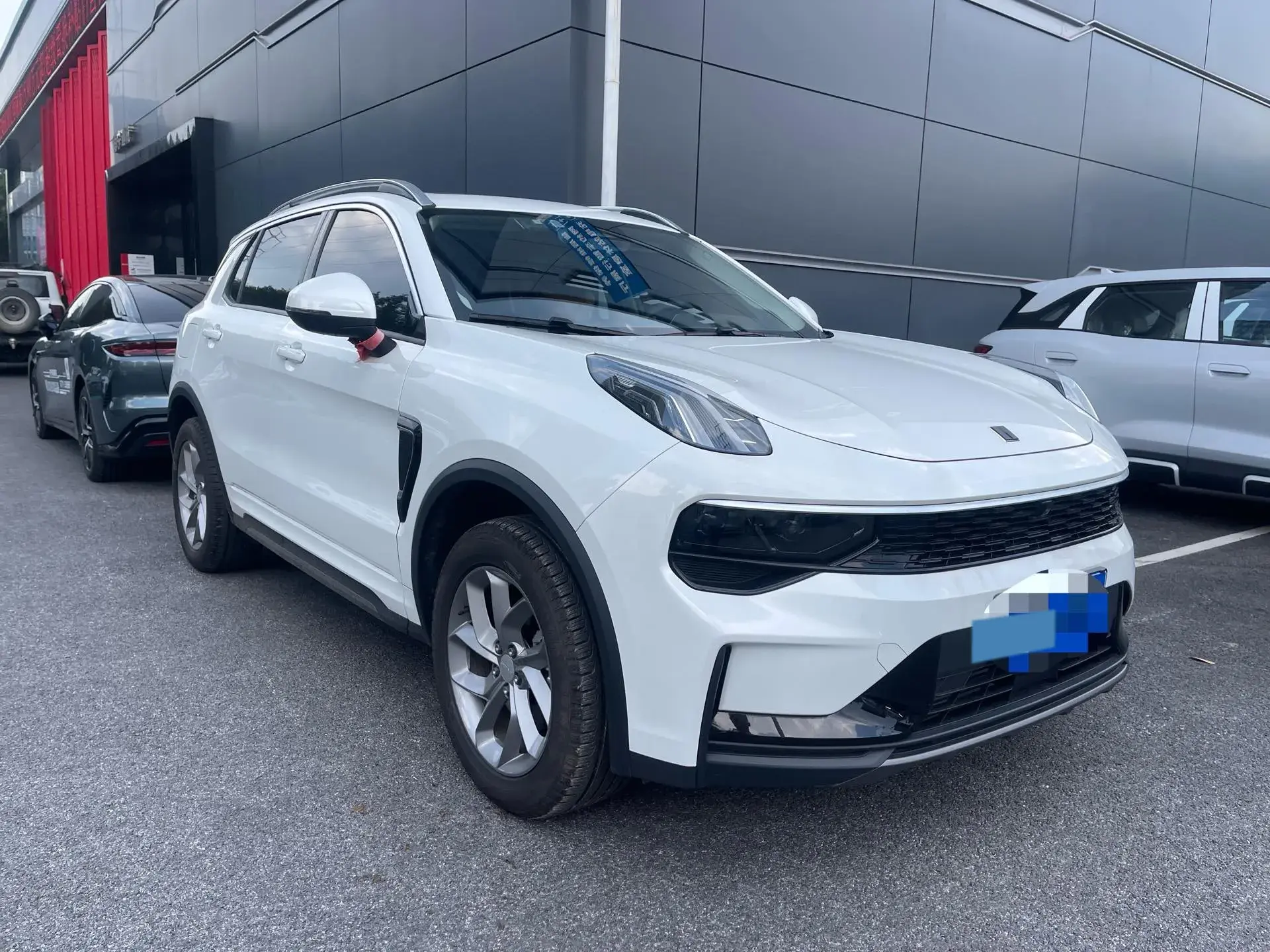 2023 LYNK&CO 01 thumbnail 3