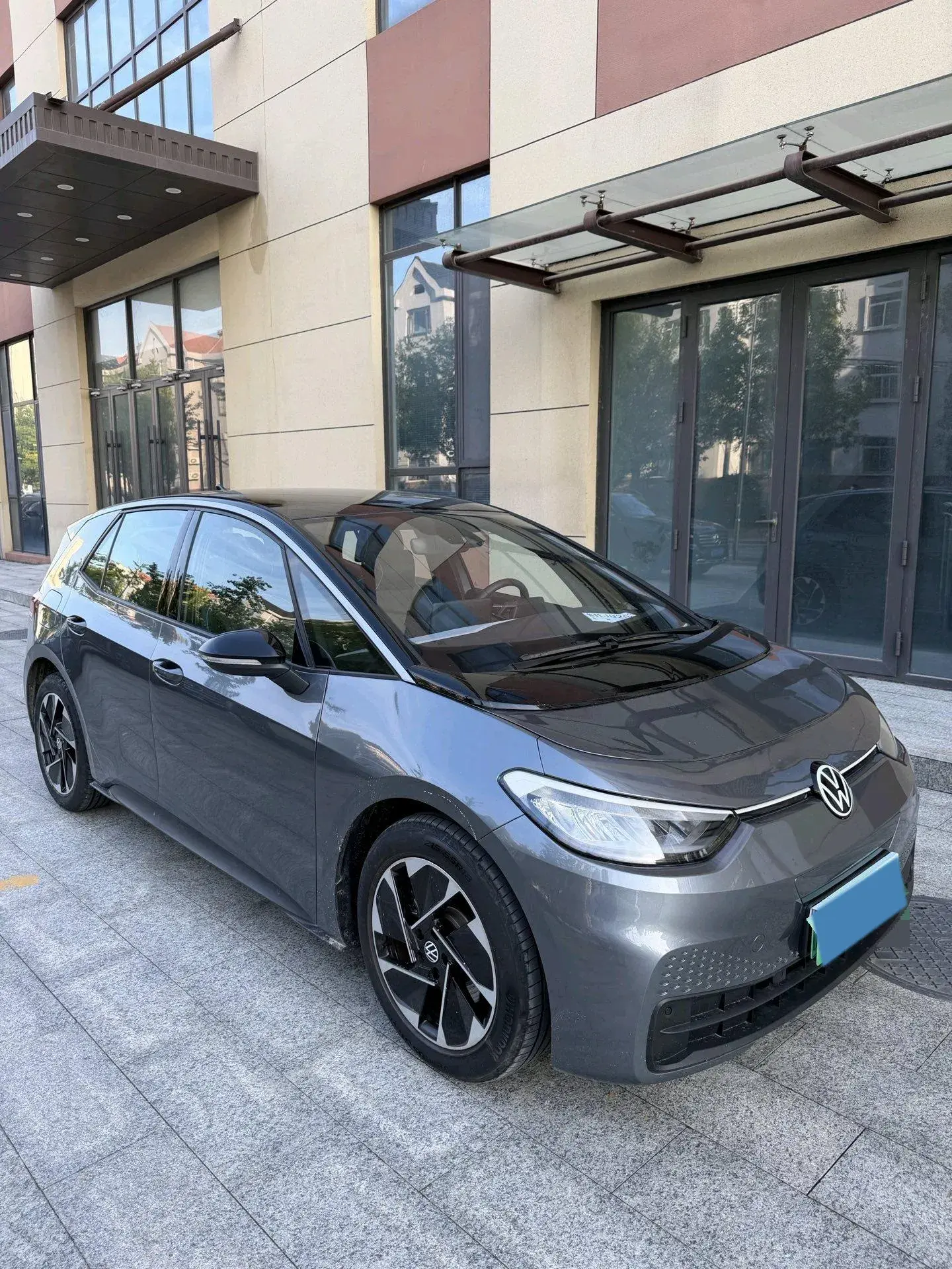 2024 VOLKSWAGEN ID.3 thumbnail 3