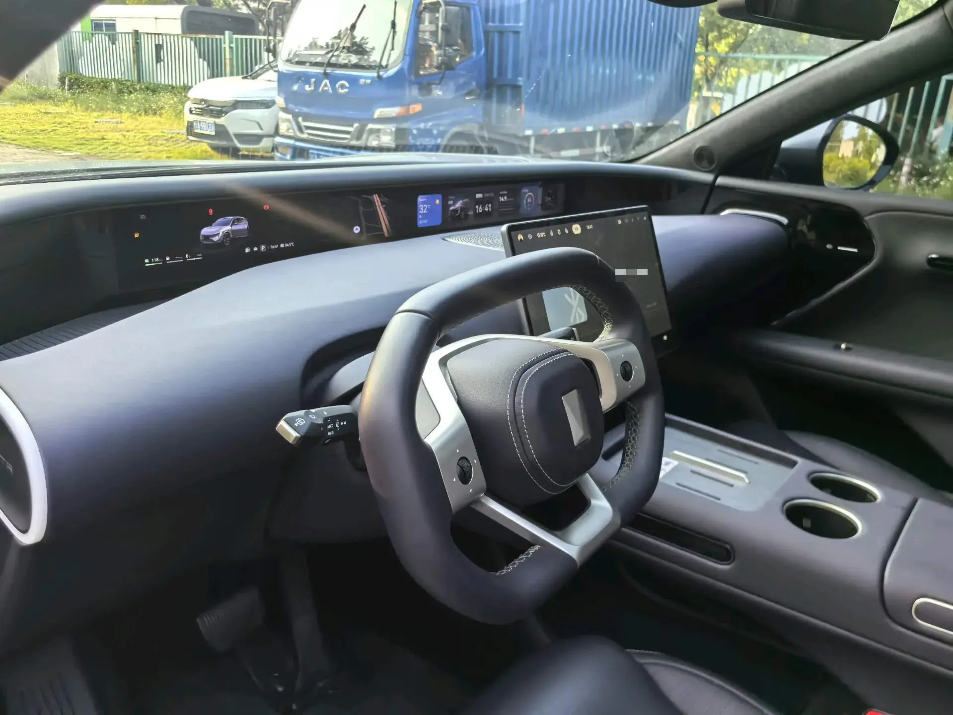 2024 AVATR 07 thumbnail 3