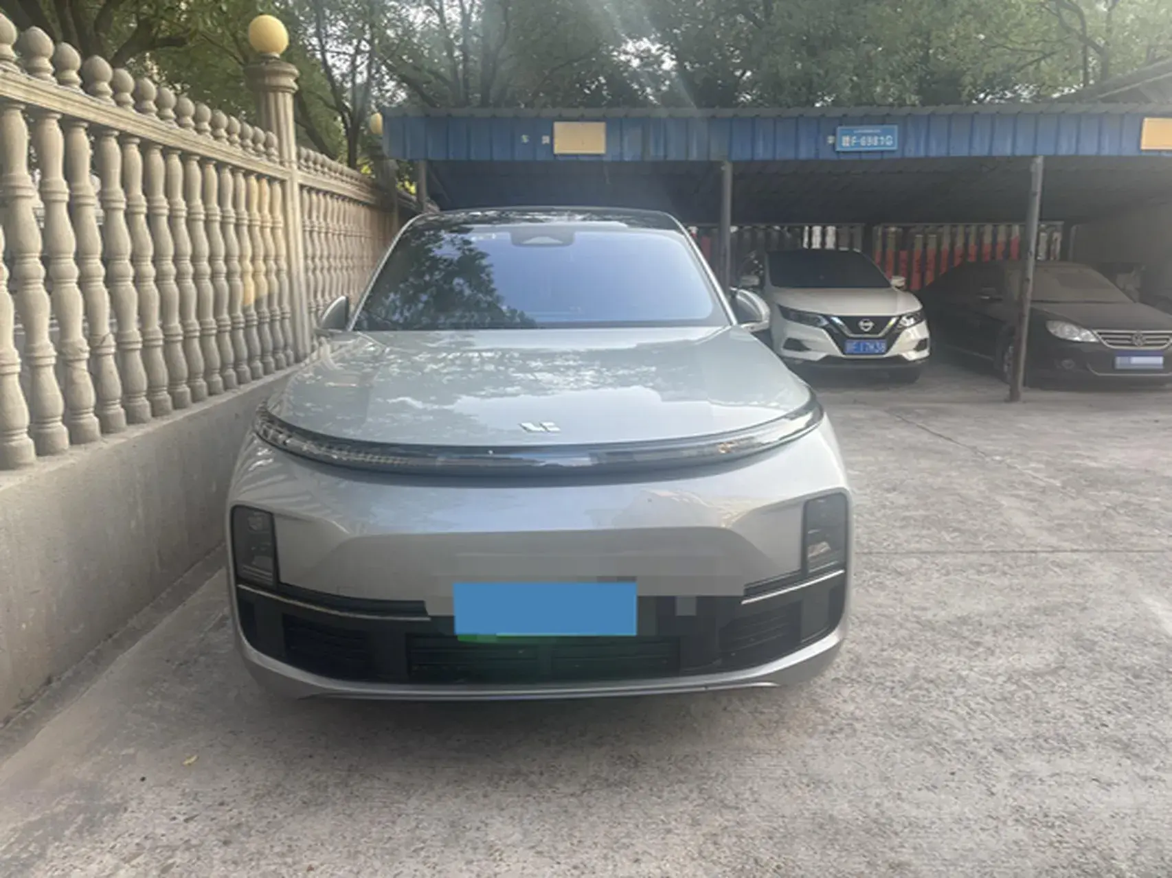 2023 LI L8 thumbnail 2