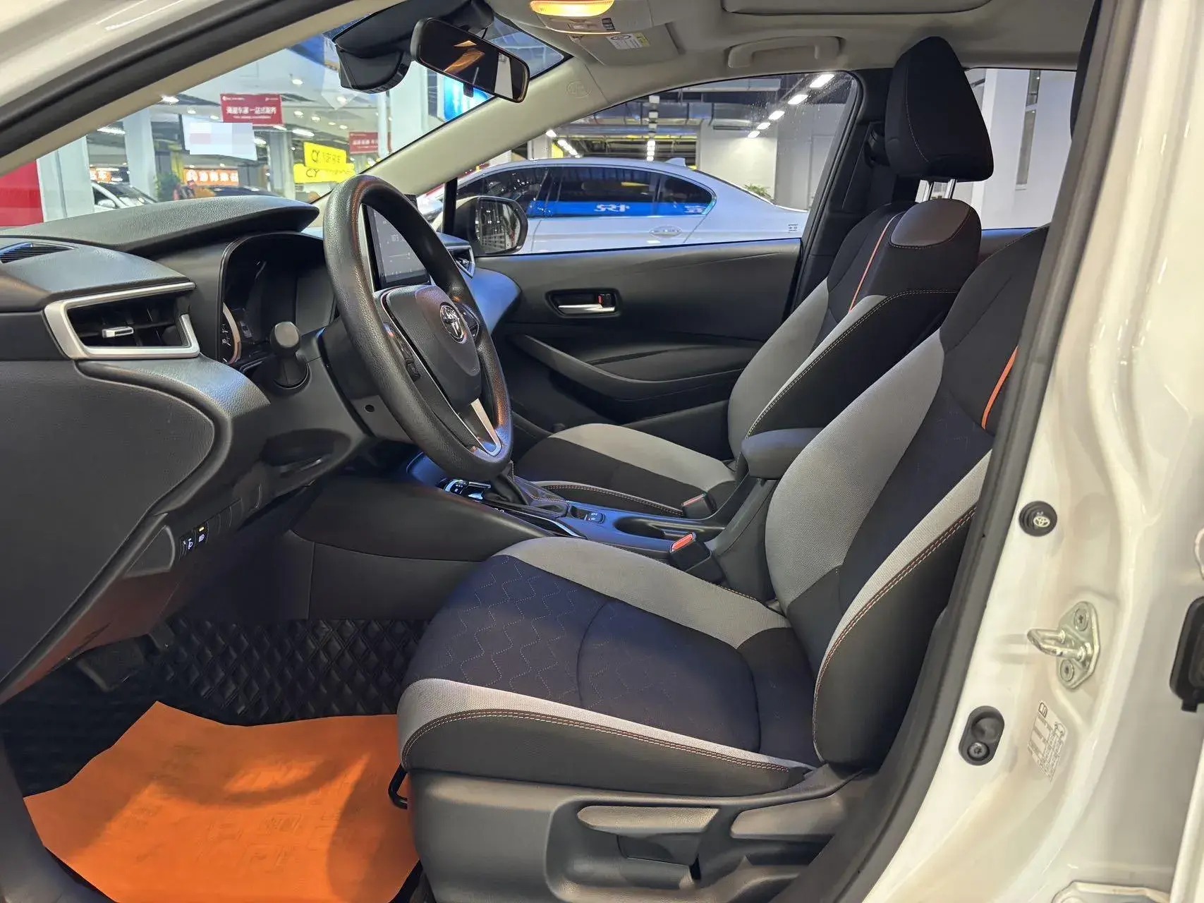 2021 TOYOTA COROLLA thumbnail 4