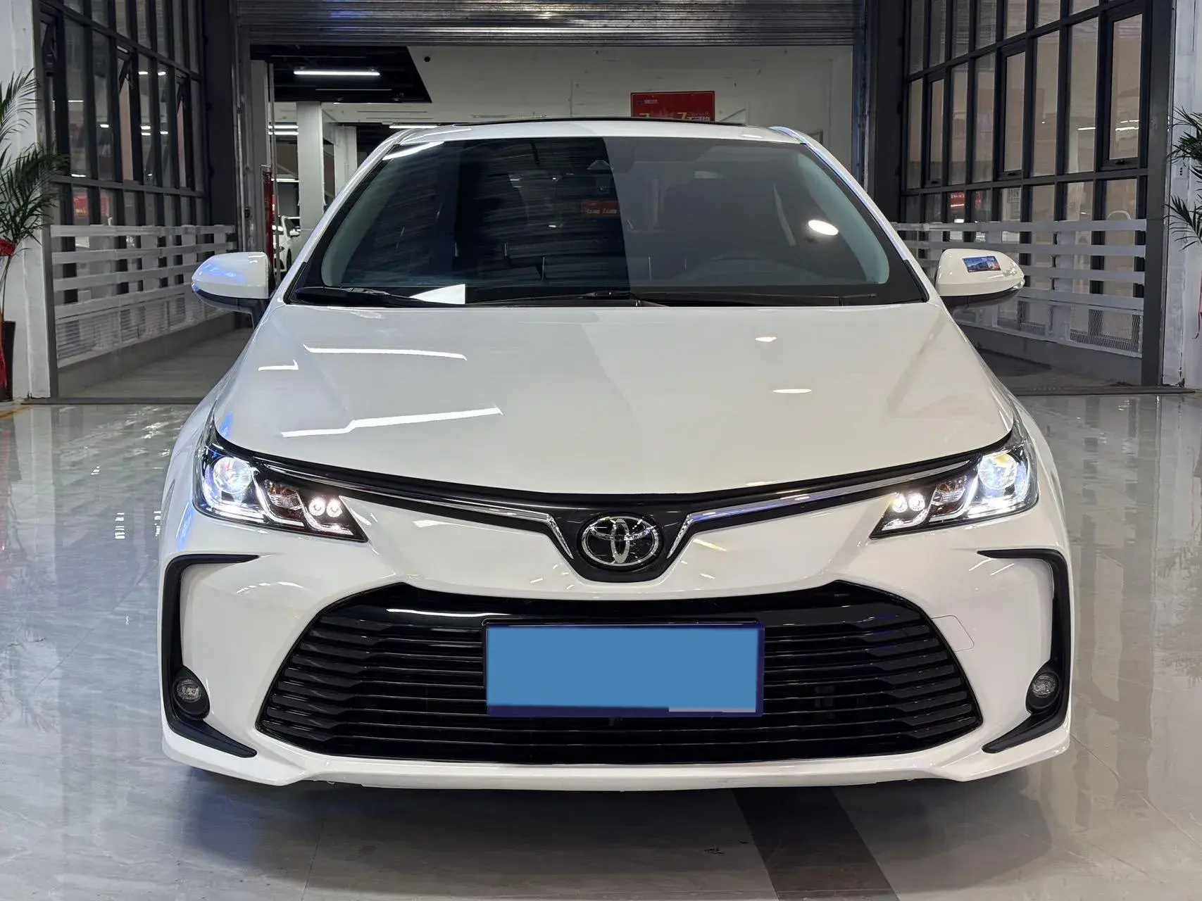 2021 TOYOTA COROLLA thumbnail 2