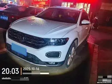 2022 VOLKSWAGEN T-ROC view 1