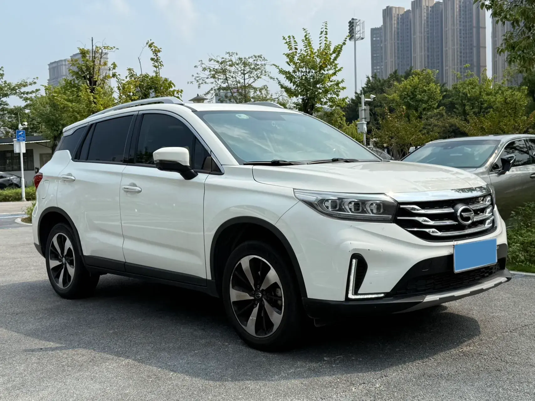 2019 GAC TRUMPCHI thumbnail 3
