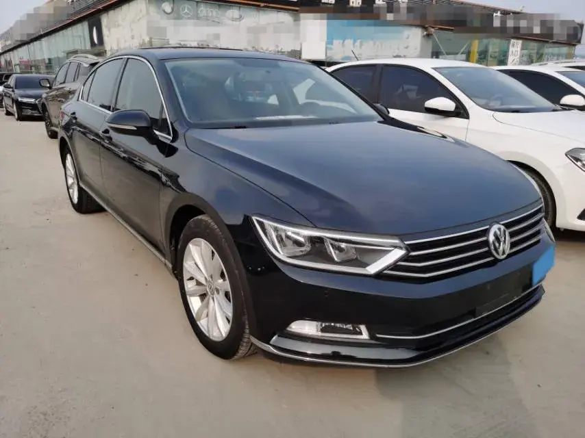 2018 VOLKSWAGEN MAGOTAN thumbnail 3