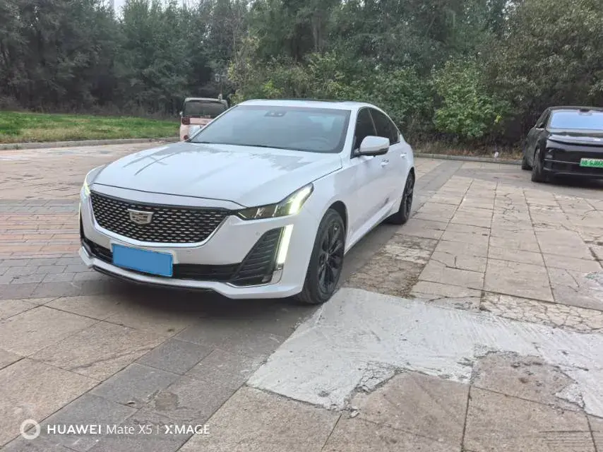 2022 CADILLAC CT5 view 1