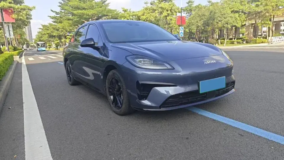 2025 AION AION thumbnail 3