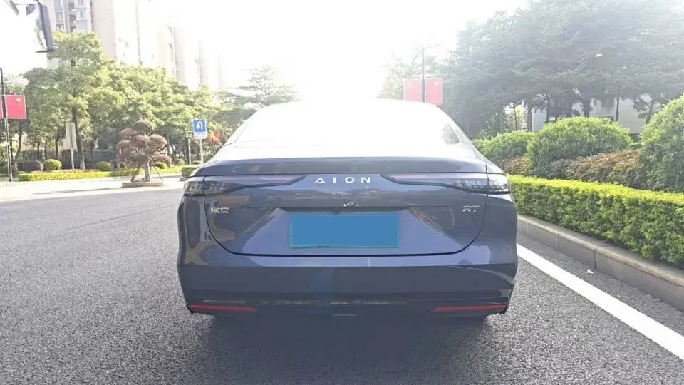 2025 AION AION thumbnail 4