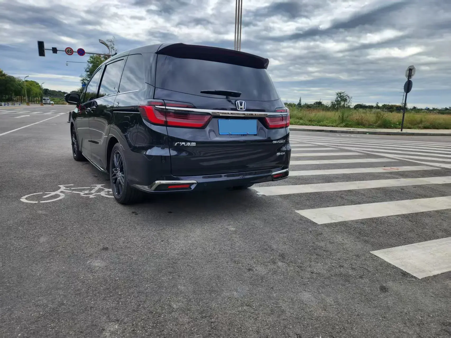 2024 HONDA ODYSSEY thumbnail 3