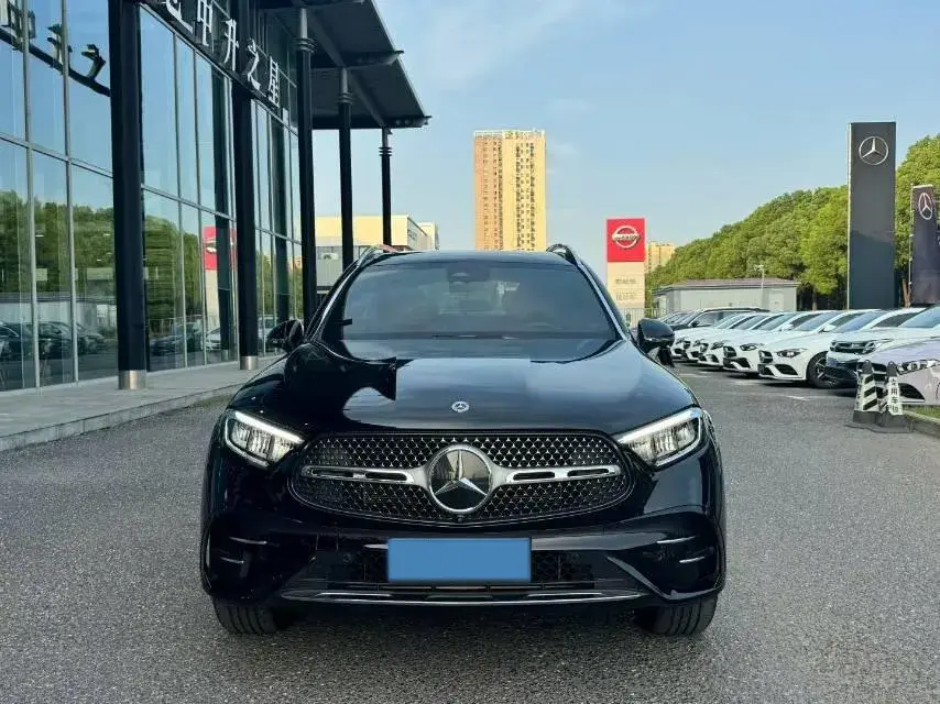 2023 MERCEDES-BENZ GLC thumbnail 2