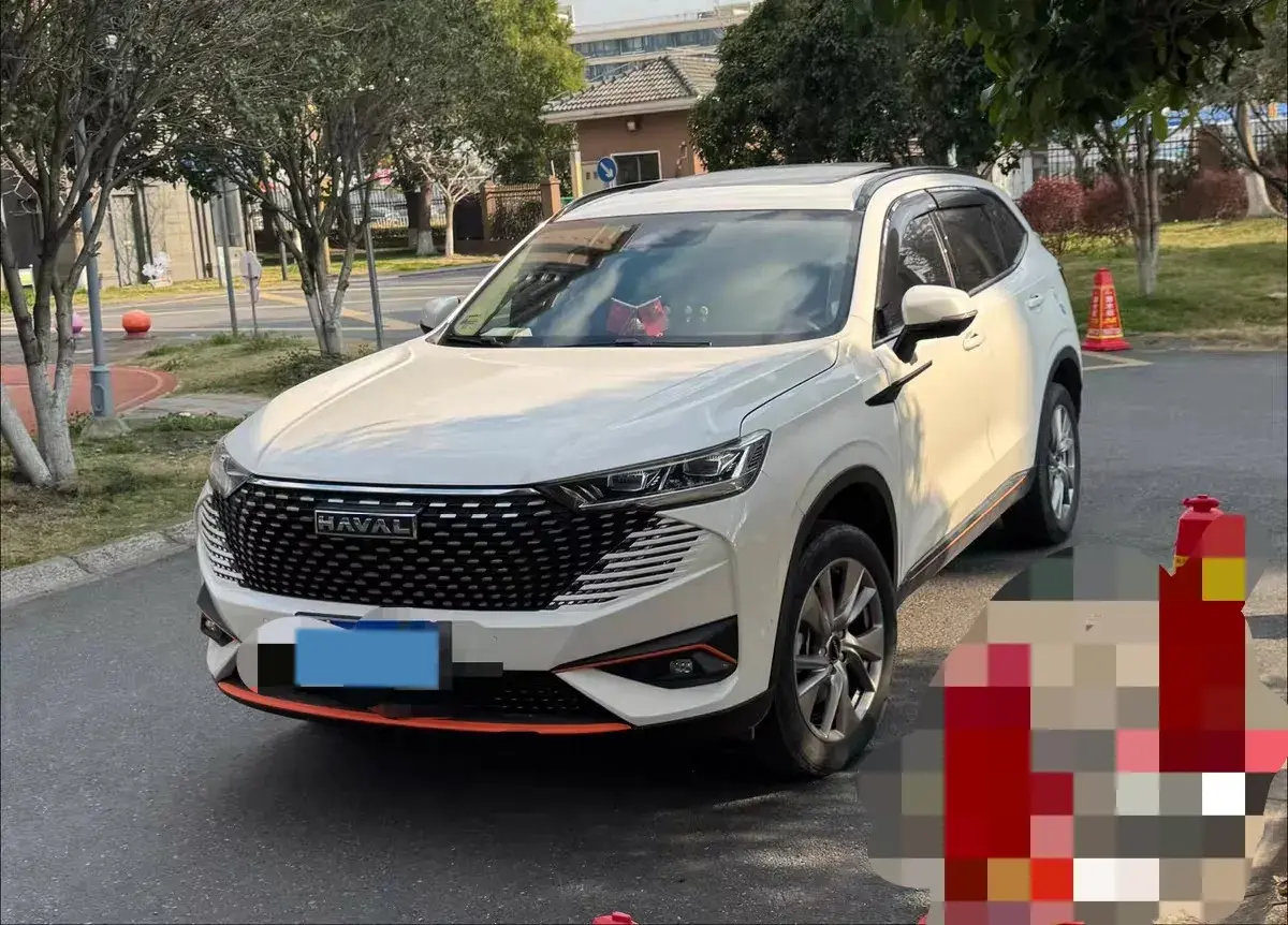 2021 HAVAL H6 view 1