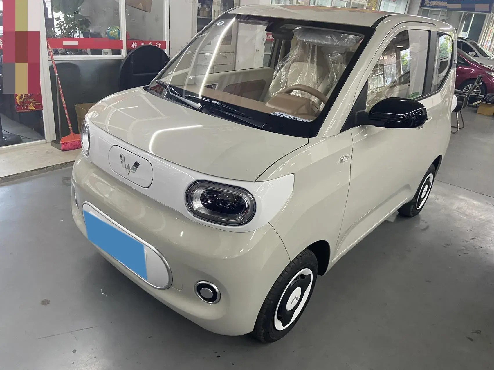 2024 WULING HONGGUANG view 1