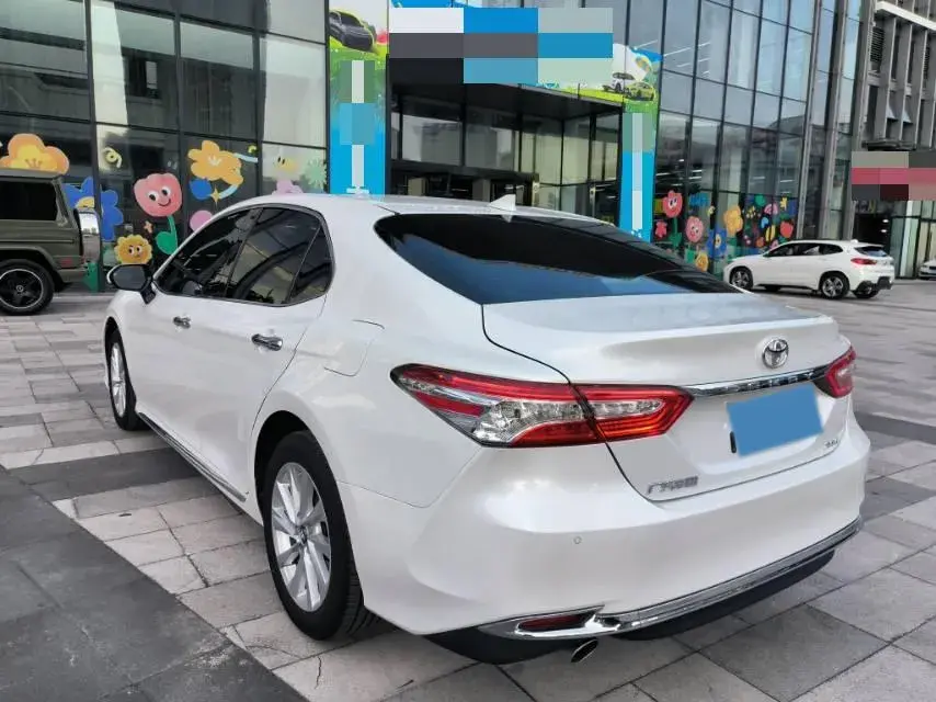 2023 TOYOTA CAMRY thumbnail 3