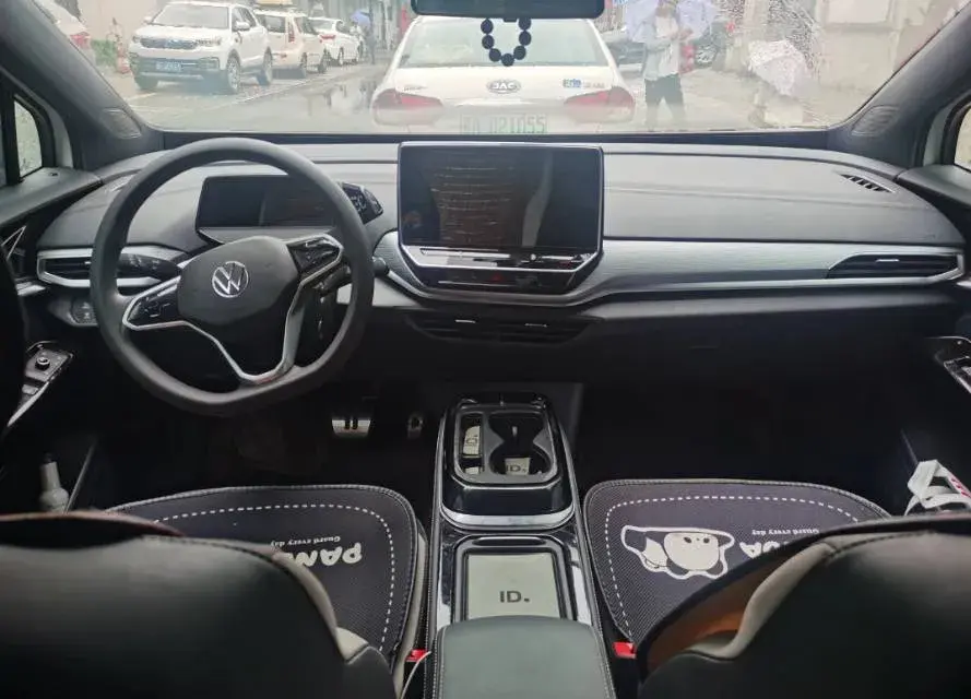 2021 VOLKSWAGEN ID.4 thumbnail 4