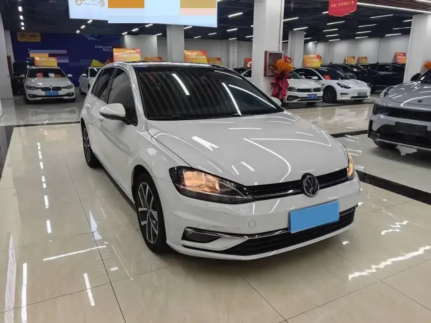 2020 VOLKSWAGEN GOLF thumbnail 3