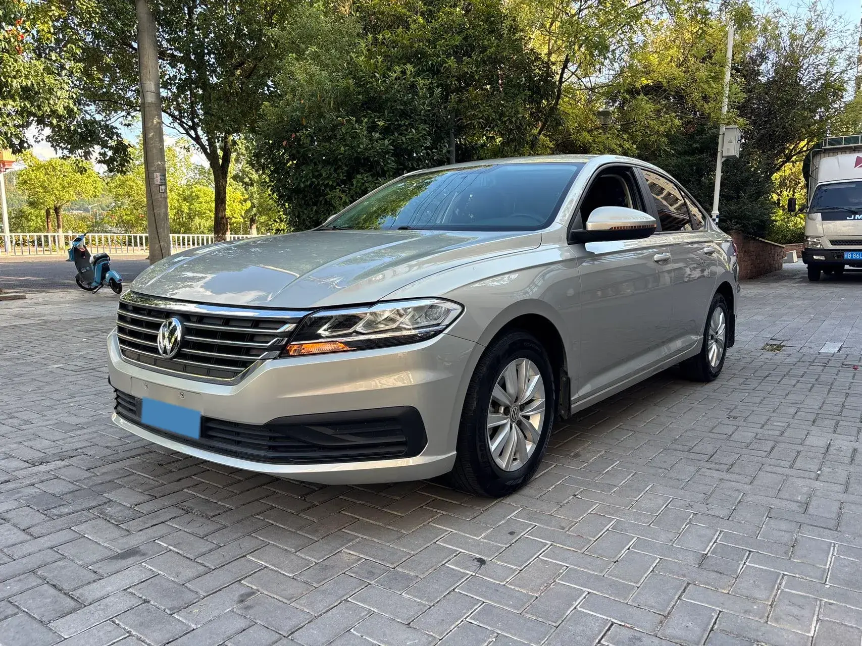 2019 VOLKSWAGEN LAVIDA view 1