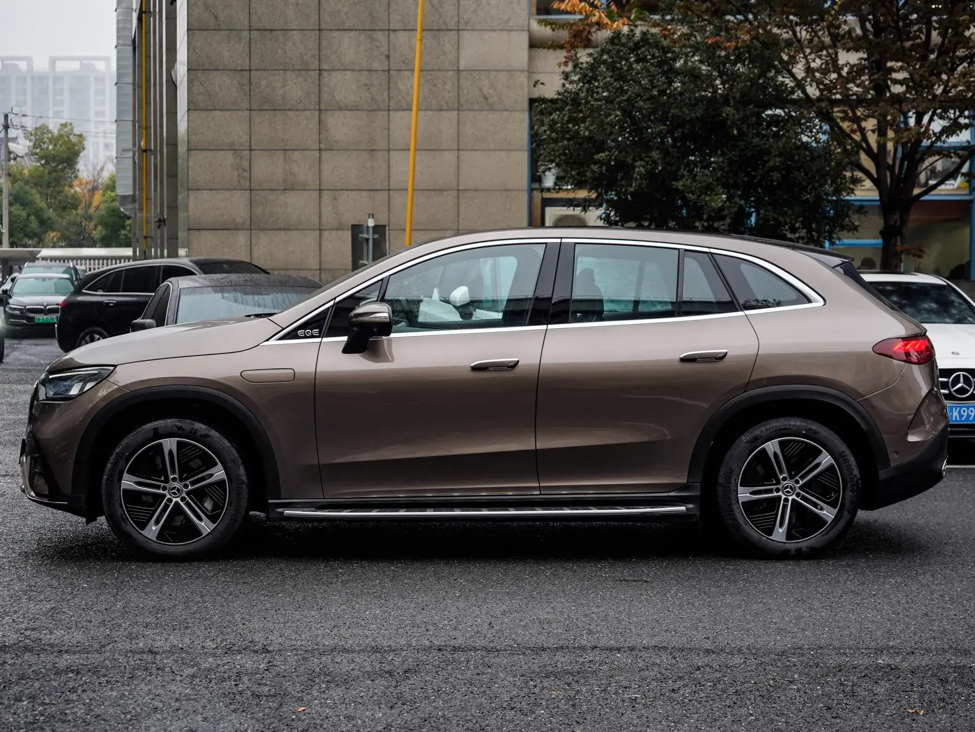 2023 MERCEDES-BENZ EQE thumbnail 3