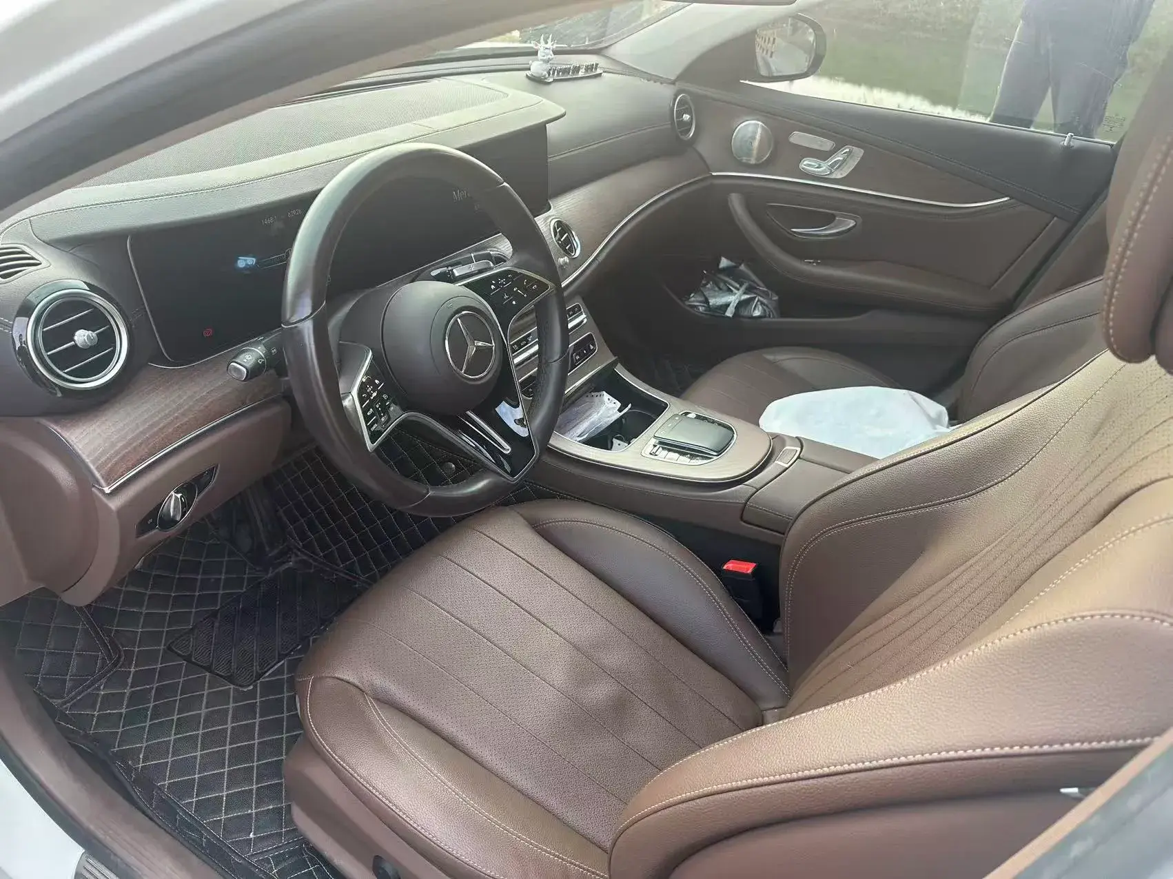 2021 MERCEDES-BENZ E thumbnail 3