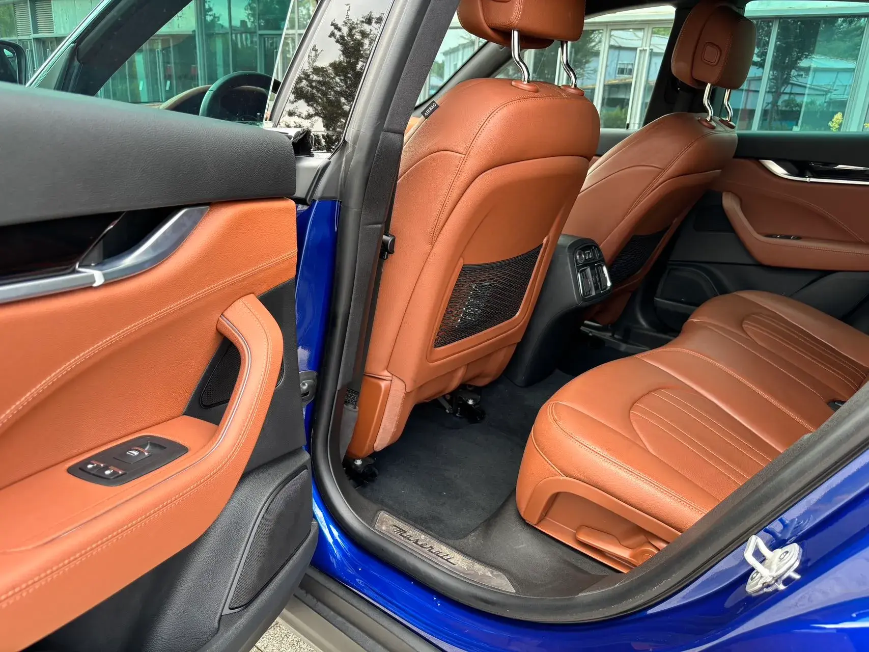 2021 MASERATI LEVANTE thumbnail 4