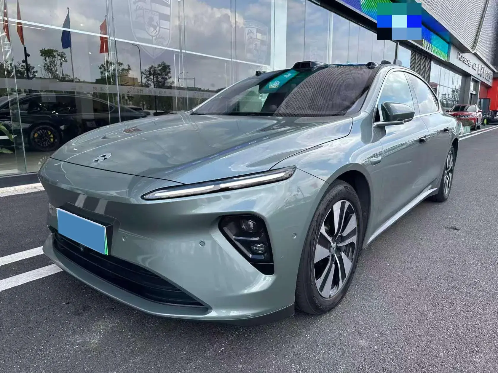 2023 NIO ET7 view 1