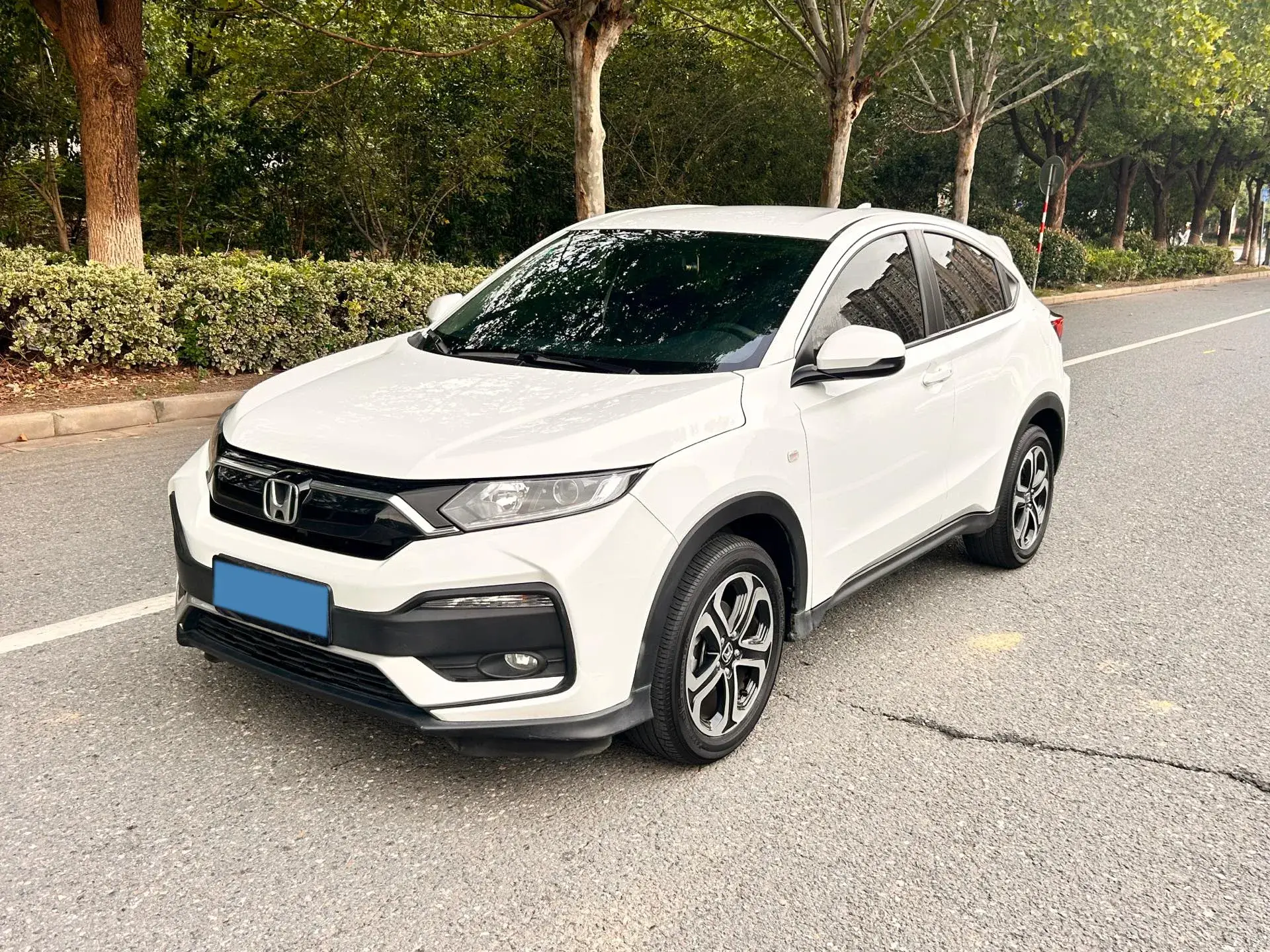 2020 HONDA XR-V view 1