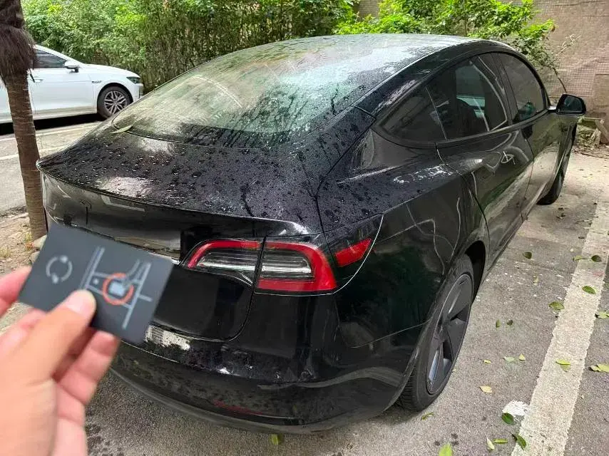 2021 TESLA MODEL thumbnail 3