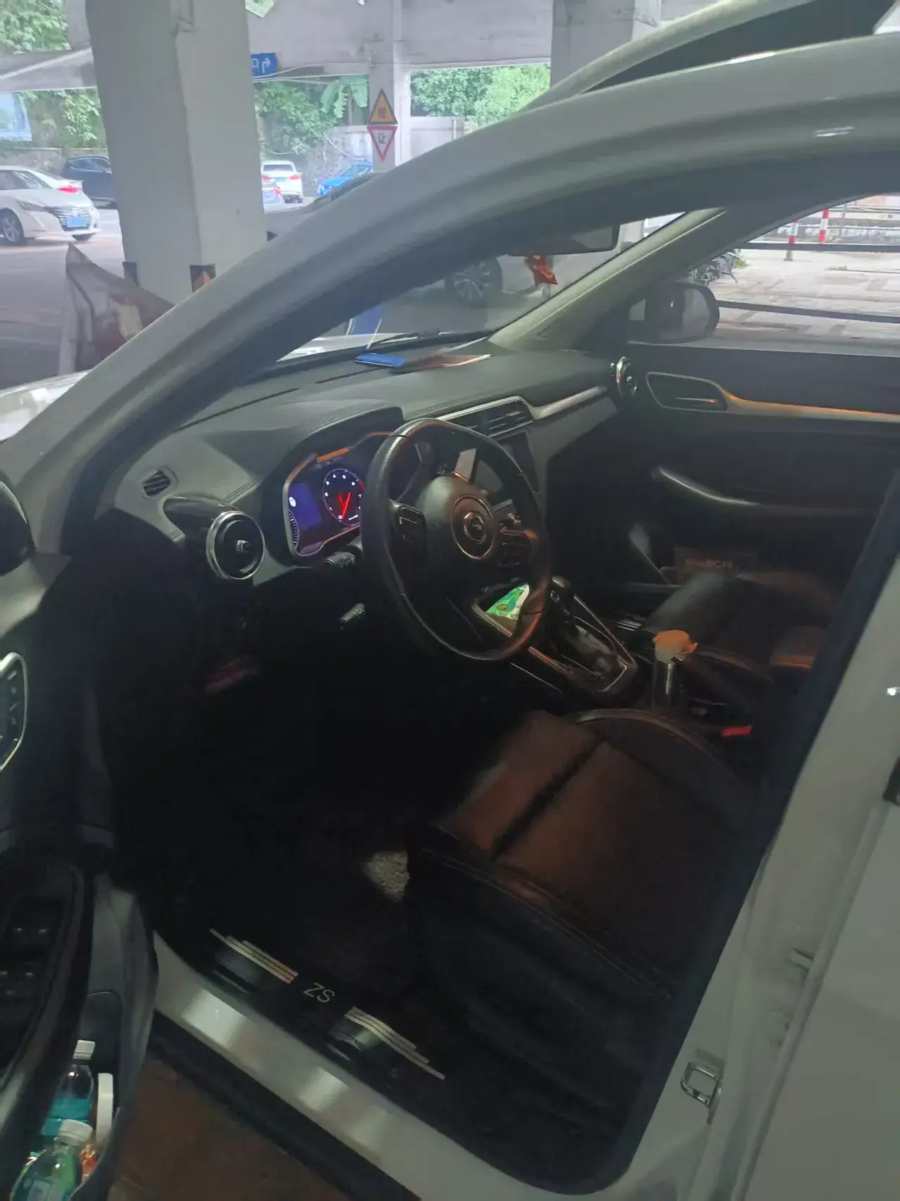 2018 MG ZS thumbnail 2