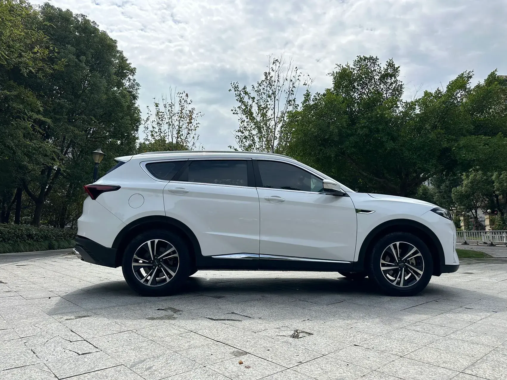 2021 JETOUR X70 thumbnail 4