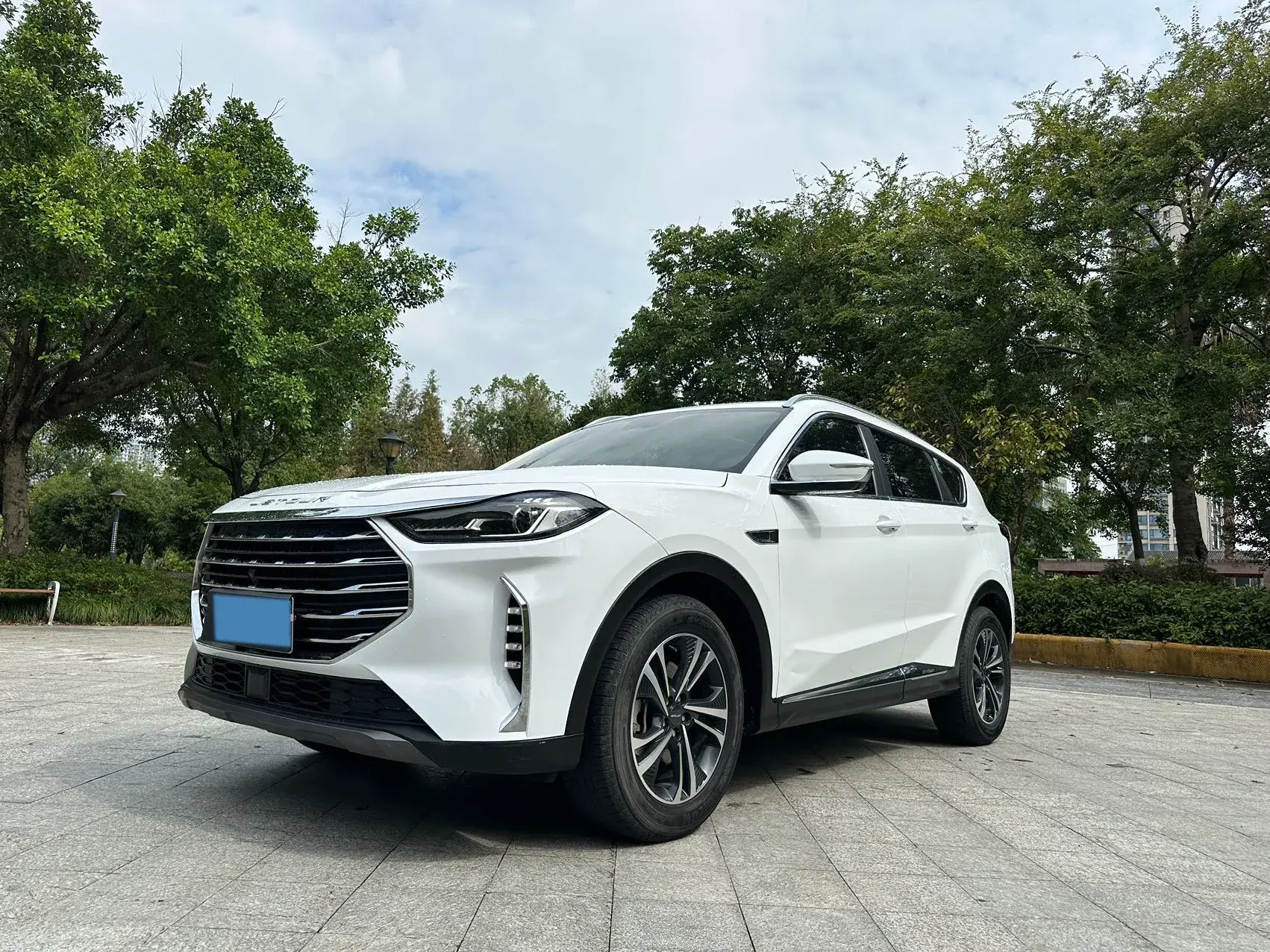 2021 JETOUR X70 view 1