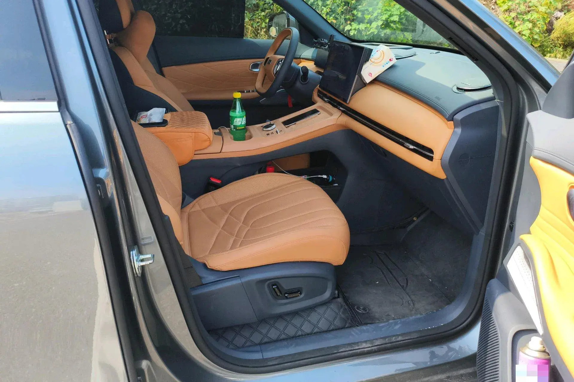 2025 GEELY GALAXY thumbnail 3