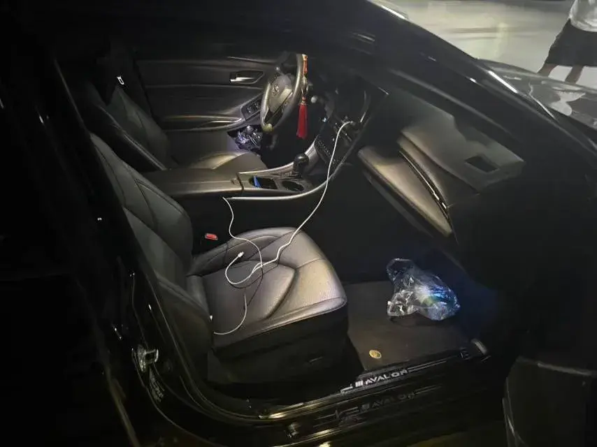 2024 TOYOTA AVALON thumbnail 2