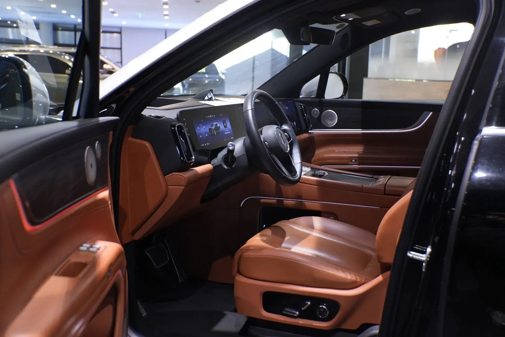 2024 AITO AITO thumbnail 3