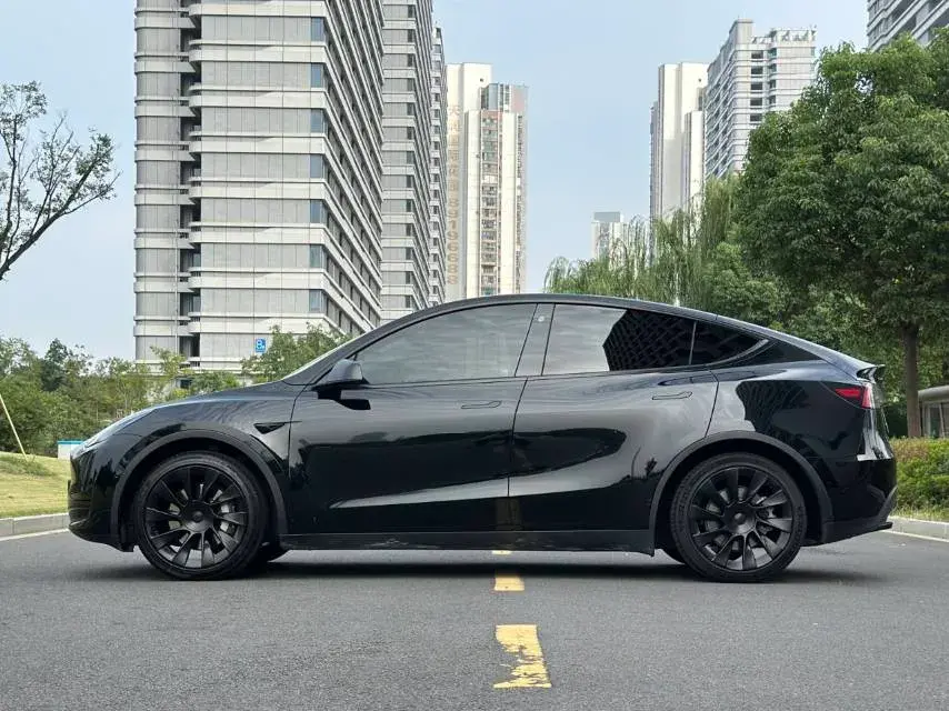 2022 TESLA MODEL thumbnail 4