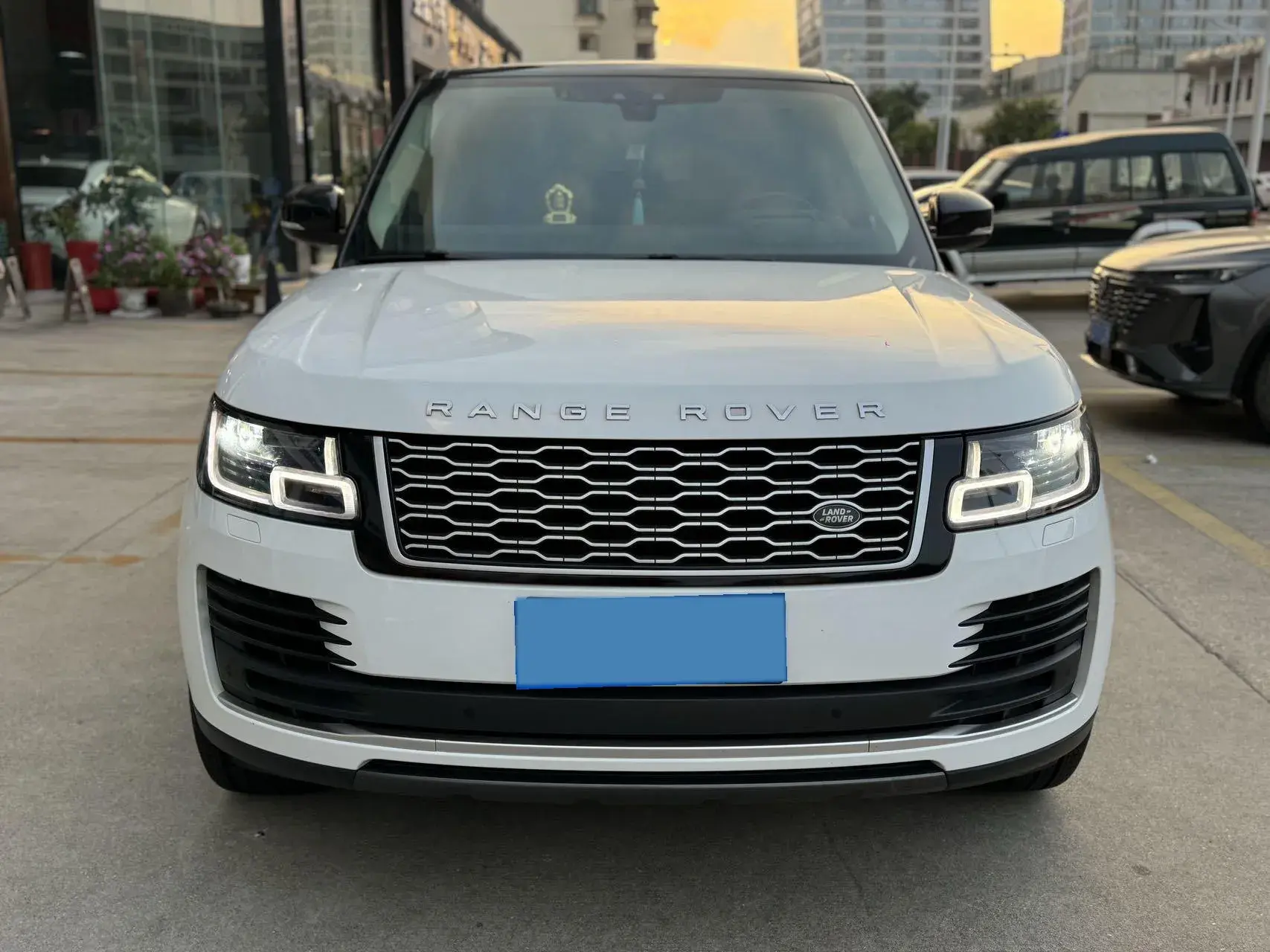 2022 LAND ROVER thumbnail 2