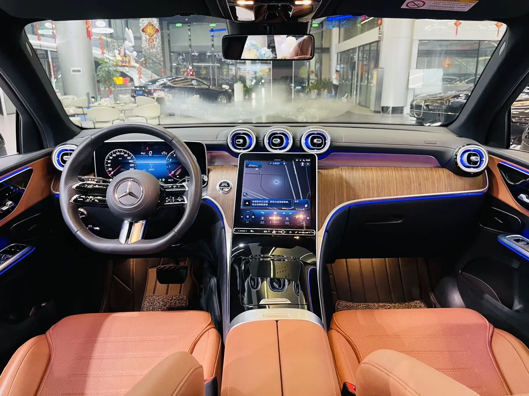 2025 MERCEDES-BENZ GLC thumbnail 4