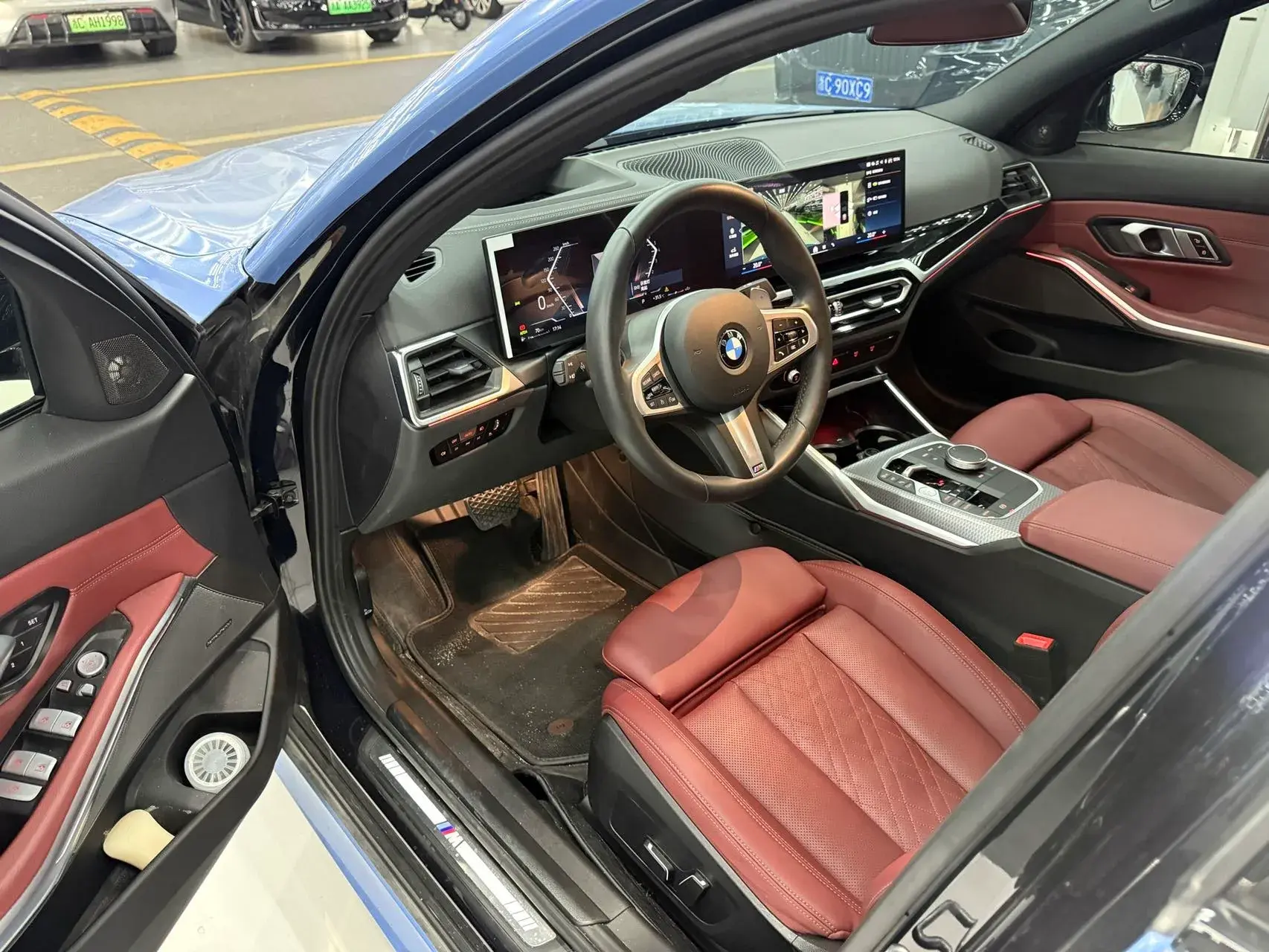 2024 BMW 3 thumbnail 4