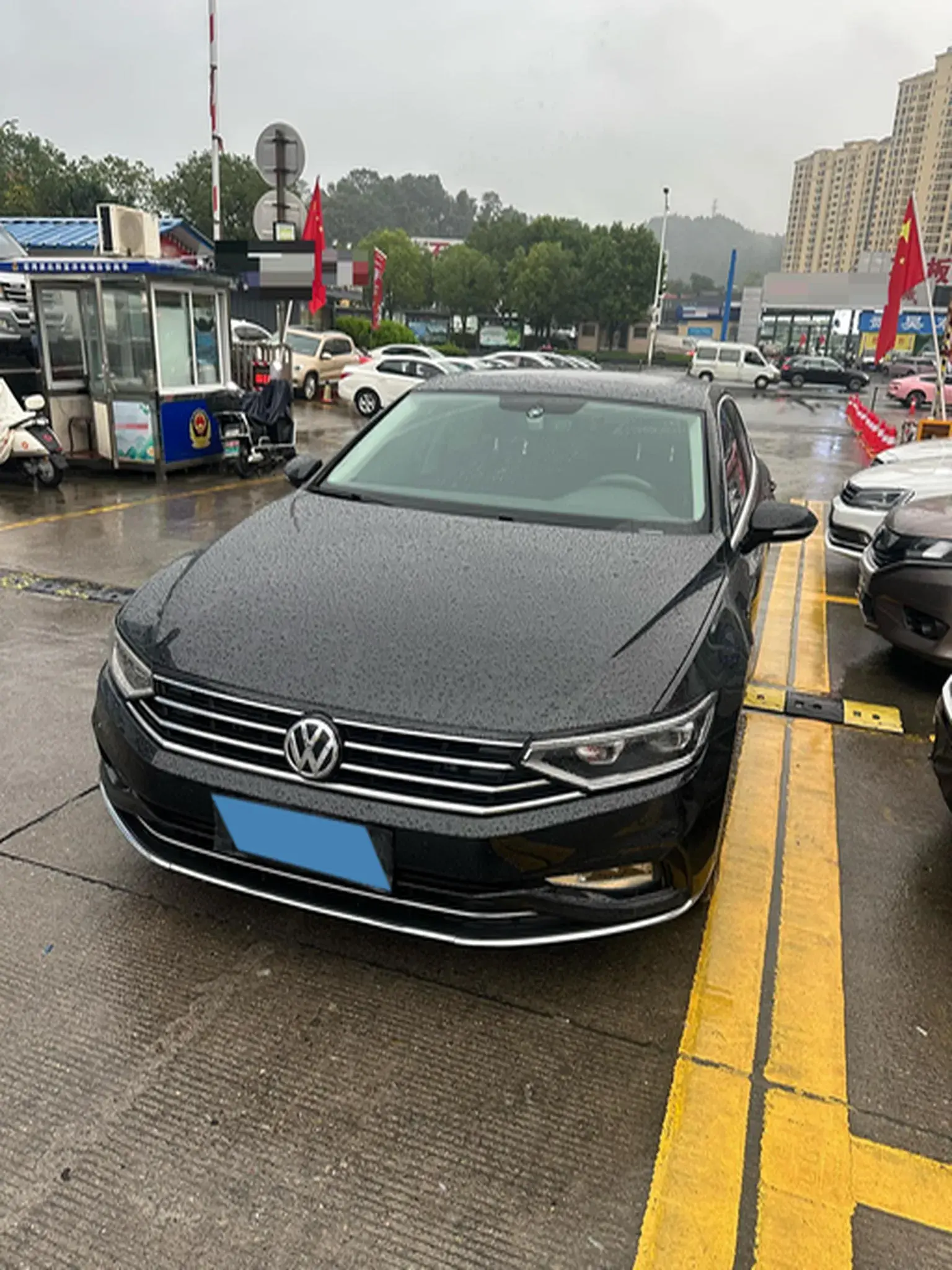 2020 VOLKSWAGEN MAGOTAN view 1