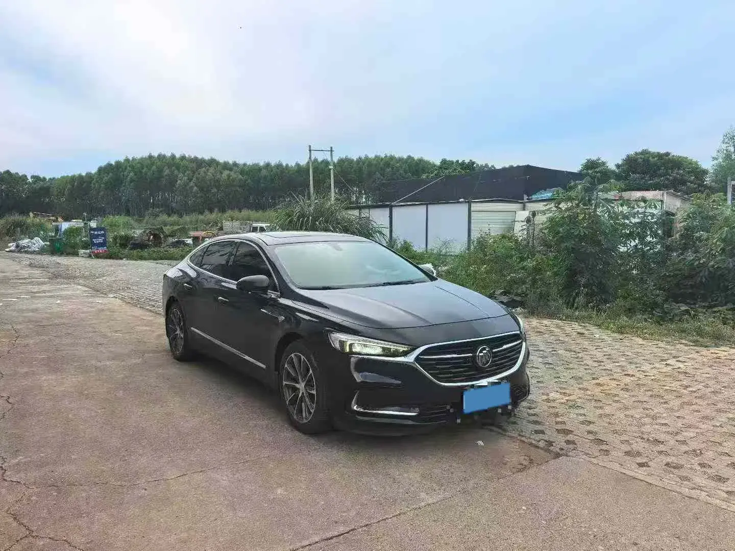 2021 BUICK LARCOSSE thumbnail 2