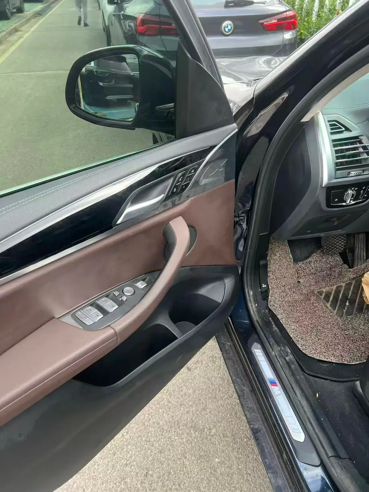 2022 BMW X3 thumbnail 3