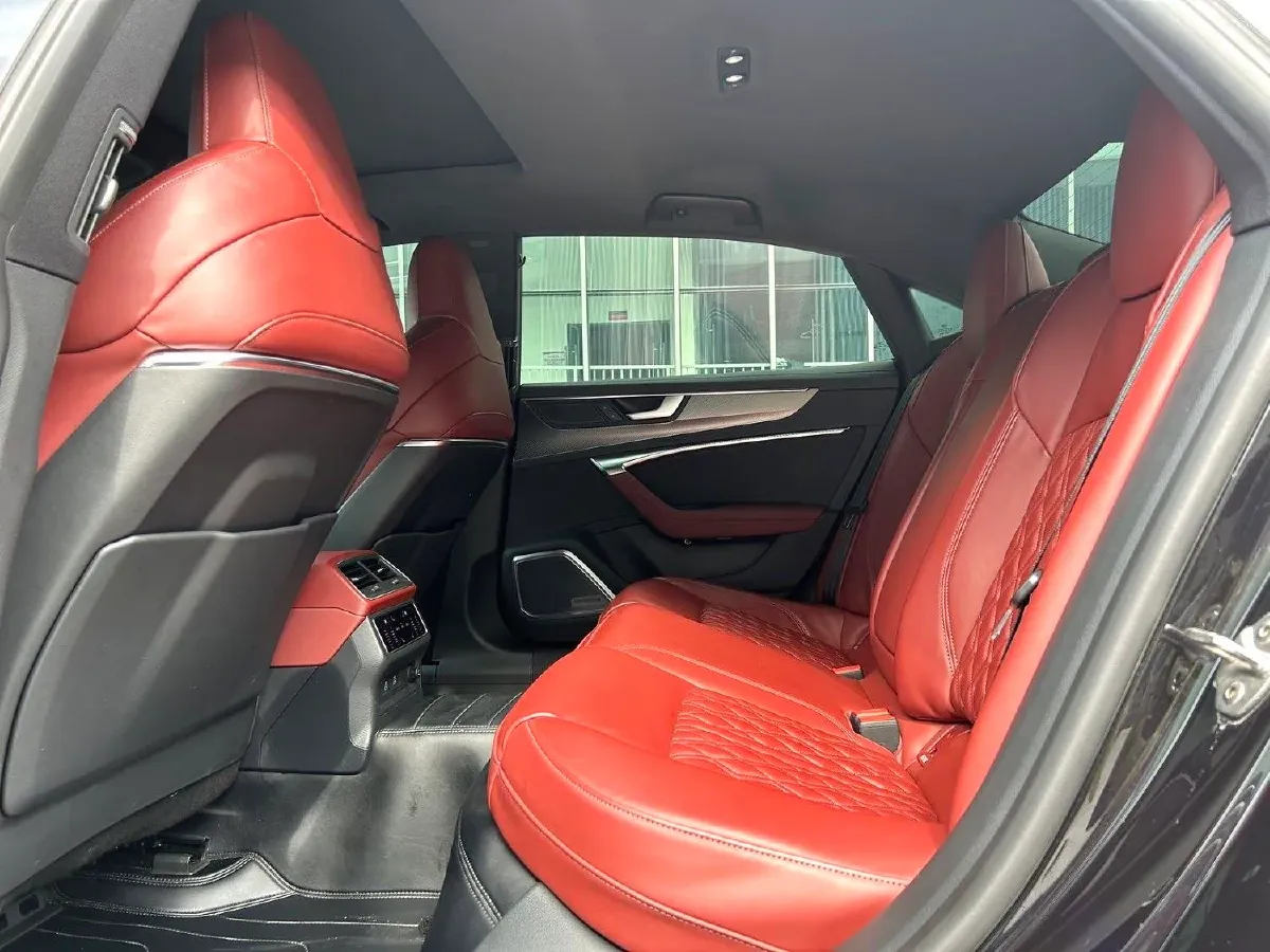 2024 Audi A7L 3.0T 340HP V6 7DCT,autocango,china used car exporter,china ev exporter,chinese used car exporter,chinese used ev exporter