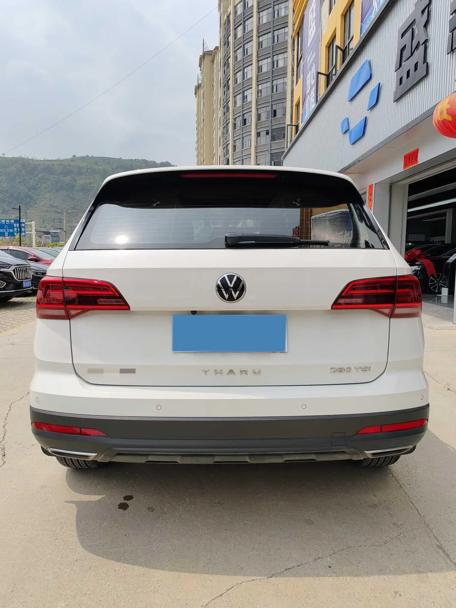 2021 VOLKSWAGEN THARU thumbnail 3